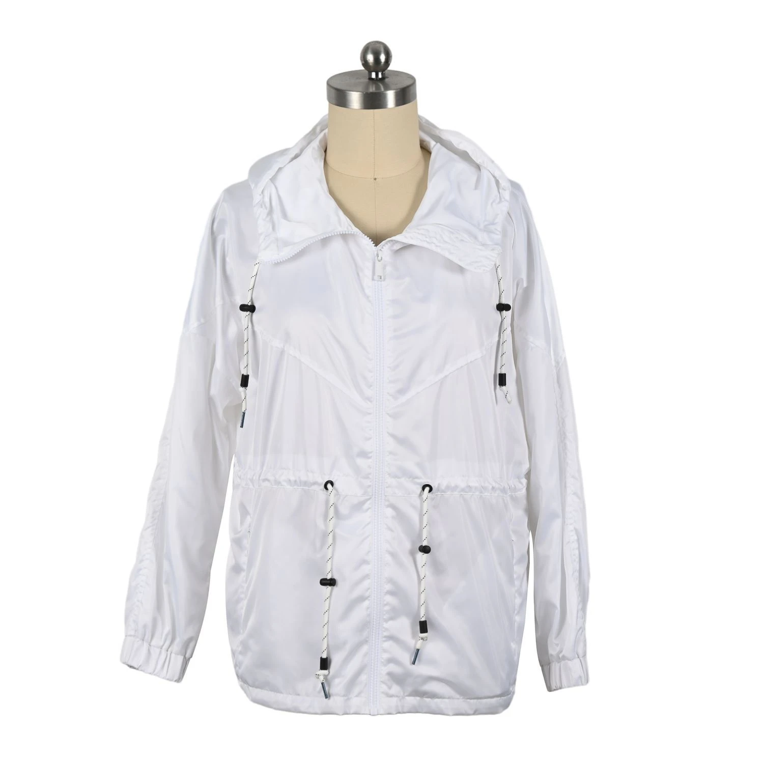 Professional Manufacturer Zipper Closure Lightweight Outdoor Jacket for Outdoor Sports Ladies Coat Windproof Coat Waterproof