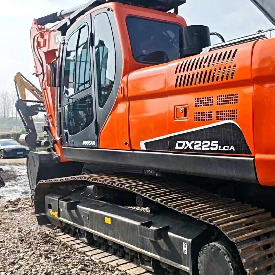 The Best Selling High Quality 22 Ton Second Hand Doosan Dx225 Excavator