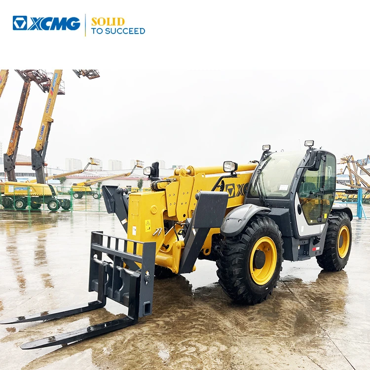 XCMG Official Xc6-1256vn Forklift Telescopic Loader 5.4 Ton Rotating Telehandler in Good Condition